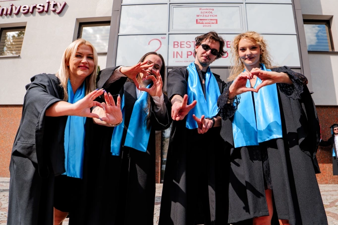 Zdjęcie nr 53 z galerii International Students Celebrate Their Graduation at WSB University