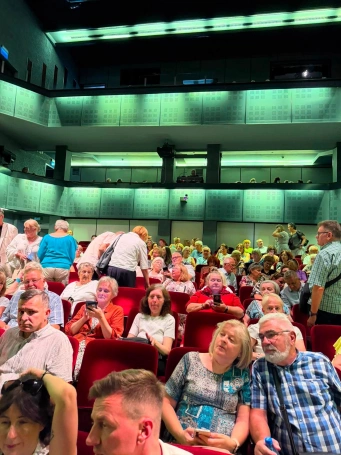 Zdjęcie nr 1 z galerii Krak&oacute;w, teatr i dobry humor &ndash; takie niedziele lubimy!