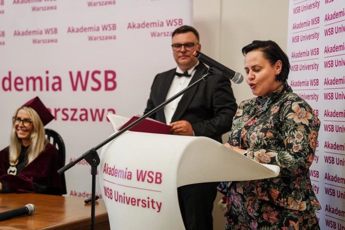 Zdjęcie nr 5 z galerii WSB University Graduates in Warsaw Receive Their Diplomas. A Special Gala Marks the Completion of the Faculty&rsquo;s First Year