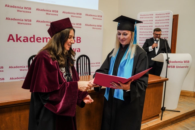 Zdjęcie nr 1 z galerii WSB University Graduates in Warsaw Receive Their Diplomas. A Special Gala Marks the Completion of the Faculty&rsquo;s First Year