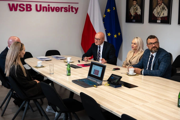 Zdjęcie nr 2 z galerii Akademia WSB i Johnson Matthey Poland rozpoczynają wsp&oacute;łpracę