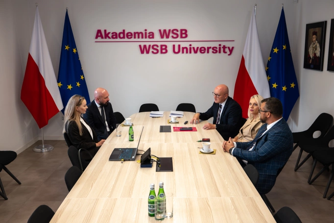 Zdjęcie nr 5 z galerii Akademia WSB i Johnson Matthey Poland rozpoczynają wsp&oacute;łpracę