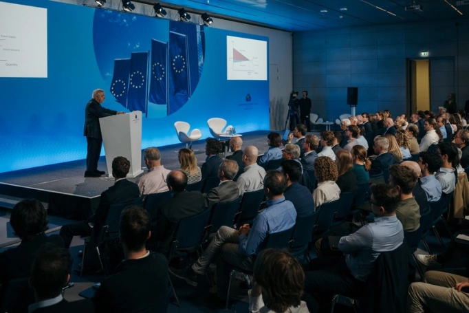 Zdjęcie nr 1 z galerii WSB University at the prestigious European Central Bank conference