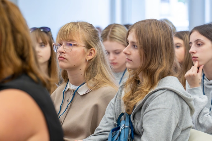 Zdjęcie nr 4 z galerii Girls4Economy fotorelacja
