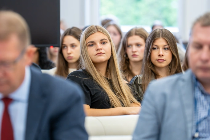 Zdjęcie nr 5 z galerii Girls4Economy fotorelacja