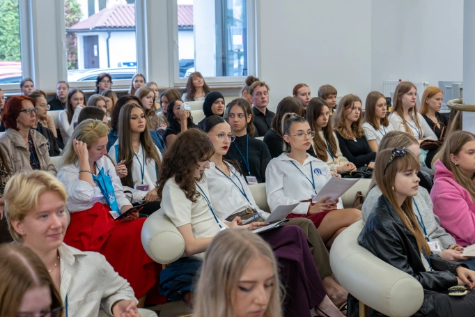 Zdjęcie nr 8 z galerii Girls4Economy fotorelacja