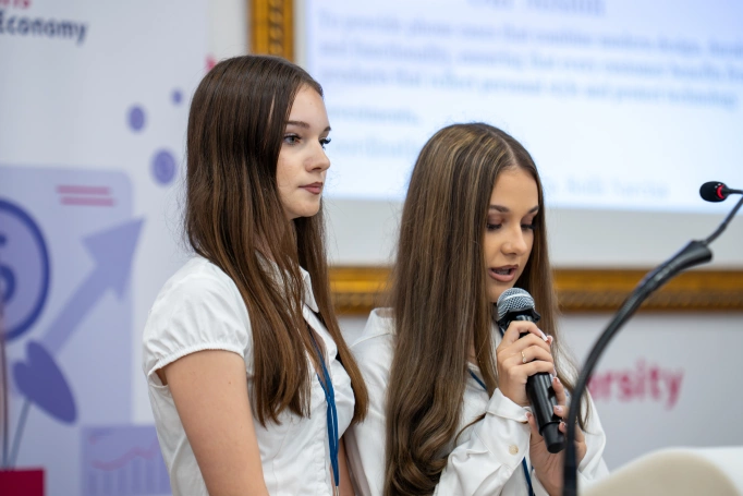 Zdjęcie nr 36 z galerii Girls4Economy fotorelacja