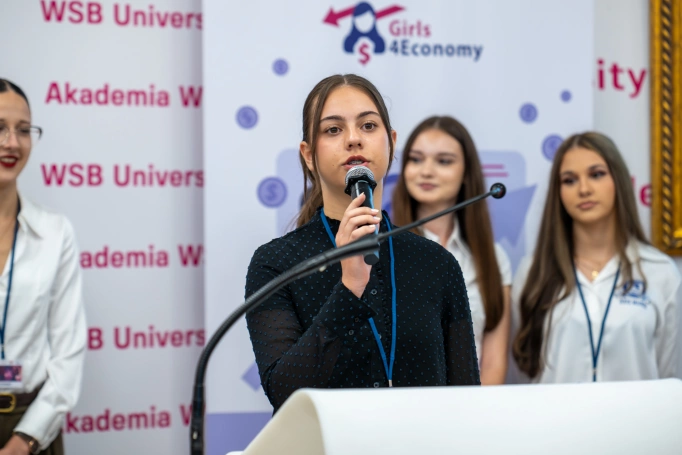Zdjęcie nr 37 z galerii Girls4Economy fotorelacja