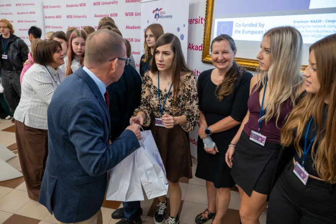 Zdjęcie nr 75 z galerii Girls4Economy fotorelacja
