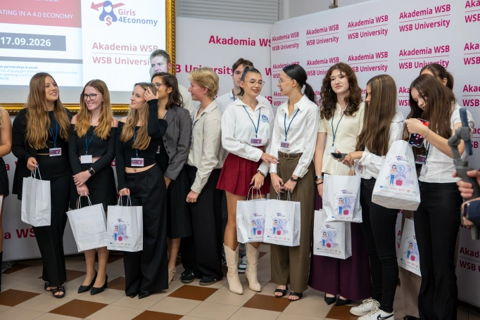 Zdjęcie nr 78 z galerii Girls4Economy fotorelacja