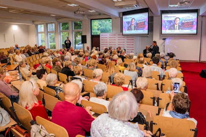 Zdjęcie nr 25 z galerii Razem, aktywnie i z pasją &ndash; Dzień Otwarty UTW Akademii WSB