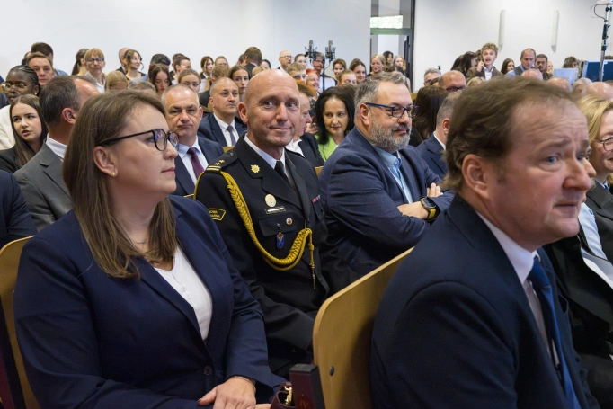 Zdjęcie nr 73 z galerii  32. rok akademicki w Akademii WSB oficjalnie rozpoczęty!