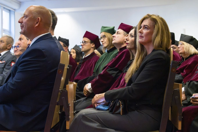 Zdjęcie nr 80 z galerii  32. rok akademicki w Akademii WSB oficjalnie rozpoczęty!