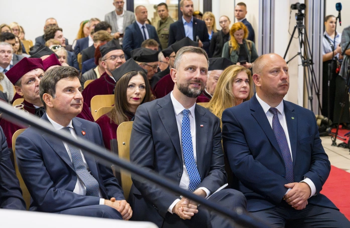 Zdjęcie nr 59 z galerii  32. rok akademicki w Akademii WSB oficjalnie rozpoczęty!