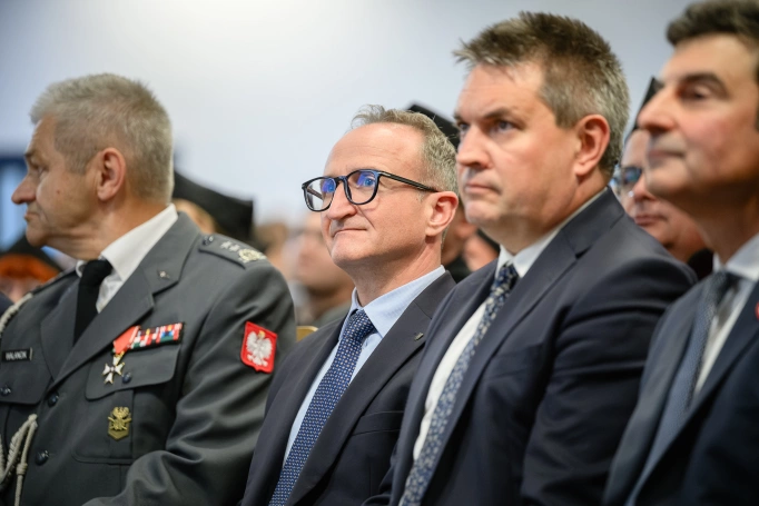 Zdjęcie nr 15 z galerii  32. rok akademicki w Akademii WSB oficjalnie rozpoczęty!