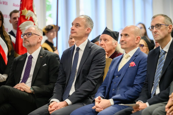 Zdjęcie nr 27 z galerii  32. rok akademicki w Akademii WSB oficjalnie rozpoczęty!