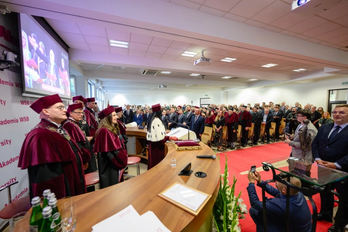 Zdjęcie nr 30 z galerii  32. rok akademicki w Akademii WSB oficjalnie rozpoczęty!