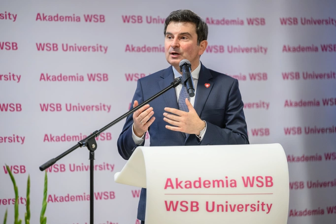 Zdjęcie nr 56 z galerii  32. rok akademicki w Akademii WSB oficjalnie rozpoczęty!