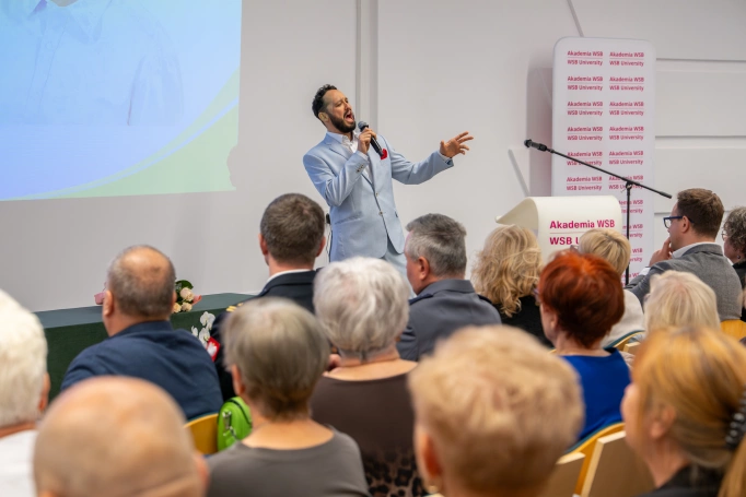 Zdjęcie nr 20 z galerii Uroczysta inauguracja roku akademickiego 2026/2027 Jaworznickiego Uniwersytetu Trzeciego Wieku