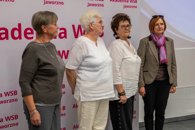 Zdjęcie nr 3 z galerii Uroczysta inauguracja roku akademickiego 2026/2027 Jaworznickiego Uniwersytetu Trzeciego Wieku