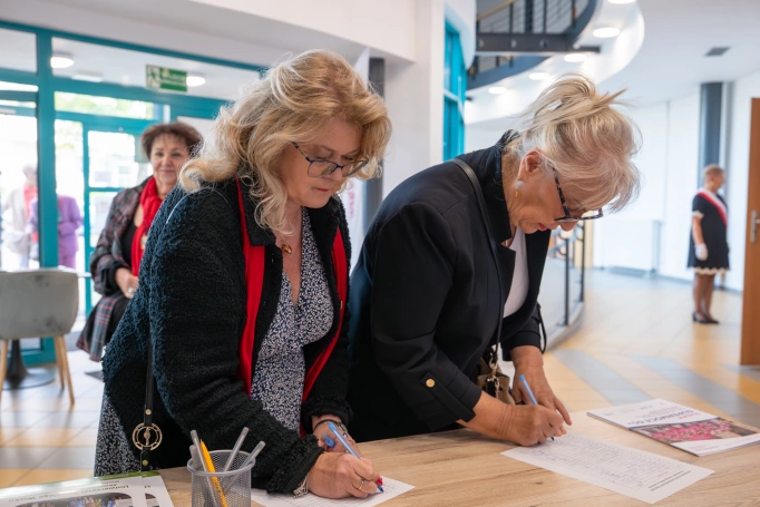 Zdjęcie nr 24 z galerii Uroczysta inauguracja roku akademickiego 2026/2027 Jaworznickiego Uniwersytetu Trzeciego Wieku
