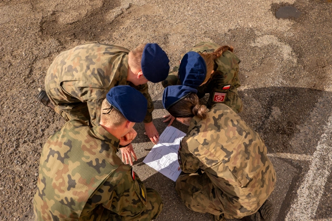 Zdjęcie nr 46 z galerii Trzy dni w koszarach, finał na Wawelu. Za nami XIV Og&oacute;lnopolski Turniej Klas o Profilu Mundurowym - I 