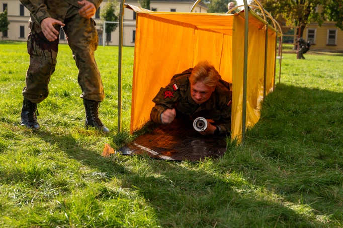 Zdjęcie nr 48 z galerii Trzy dni w koszarach, finał na Wawelu. Za nami XIV Og&oacute;lnopolski Turniej Klas o Profilu Mundurowym - I 