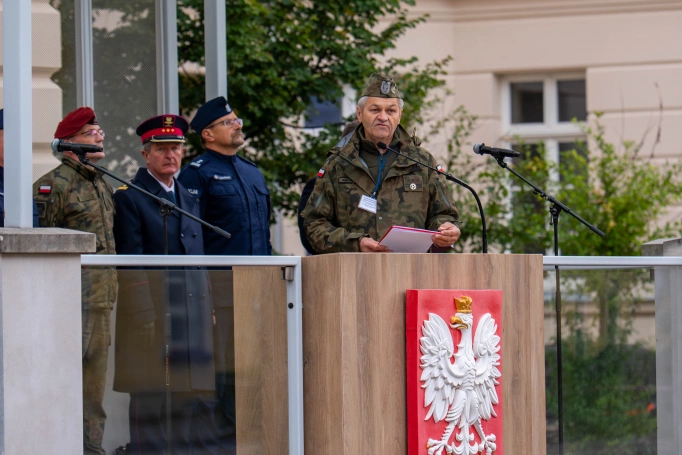 Zdjęcie nr 17 z galerii Trzy dni w koszarach, finał na Wawelu. Za nami XIV Og&oacute;lnopolski Turniej Klas o Profilu Mundurowym - I 