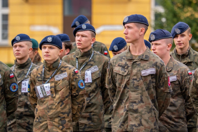 Zdjęcie nr 19 z galerii Trzy dni w koszarach, finał na Wawelu. Za nami XIV Og&oacute;lnopolski Turniej Klas o Profilu Mundurowym - I 