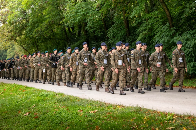 Zdjęcie nr 30 z galerii Trzy dni w koszarach, finał na Wawelu. Za nami XIV Og&oacute;lnopolski Turniej Klas o Profilu Mundurowym - I 