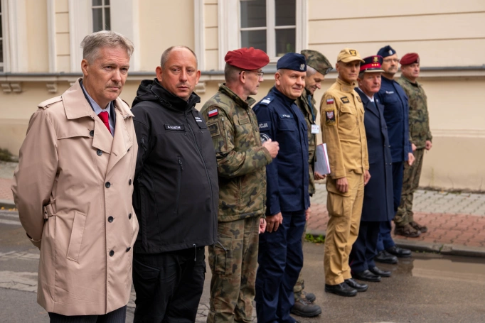 Zdjęcie nr 32 z galerii Trzy dni w koszarach, finał na Wawelu. Za nami XIV Og&oacute;lnopolski Turniej Klas o Profilu Mundurowym - I 