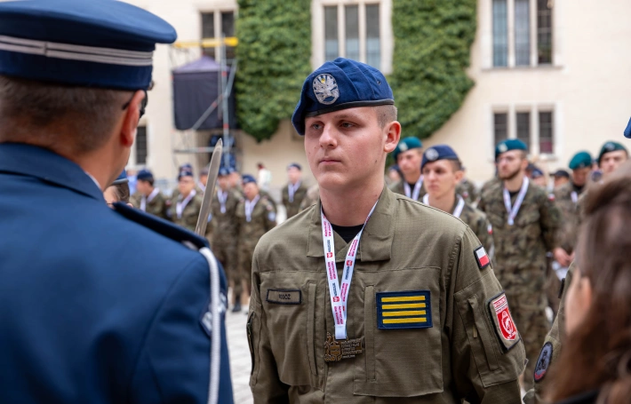 Zdjęcie nr 57 z galerii Trzy dni w koszarach, finał na Wawelu. Za nami XIV Og&oacute;lnopolski Turniej Klas o Profilu Mundurowym - III