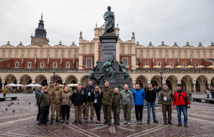 Zdjęcie nr 17 z galerii Trzy dni w koszarach, finał na Wawelu. Za nami XIV Og&oacute;lnopolski Turniej Klas o Profilu Mundurowym - III