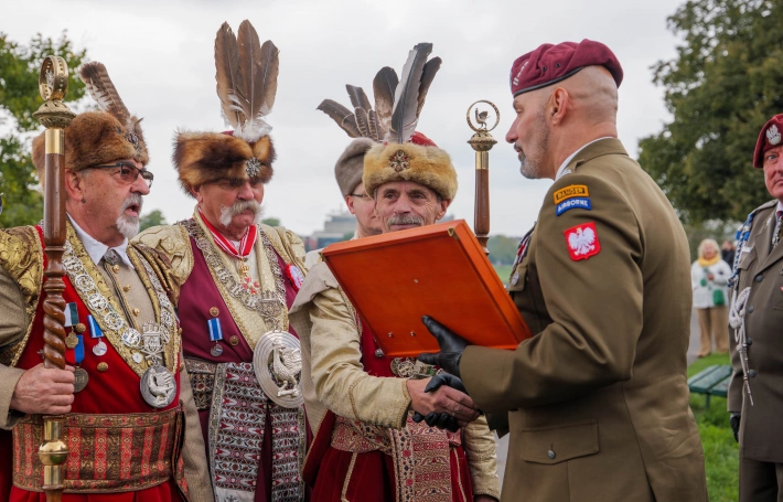 Zdjęcie nr 41 z galerii Trzy dni w koszarach, finał na Wawelu. Za nami XIV Og&oacute;lnopolski Turniej Klas o Profilu Mundurowym - III