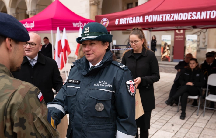 Zdjęcie nr 22 z galerii Trzy dni w koszarach, finał na Wawelu. Za nami XIV Og&oacute;lnopolski Turniej Klas o Profilu Mundurowym - III