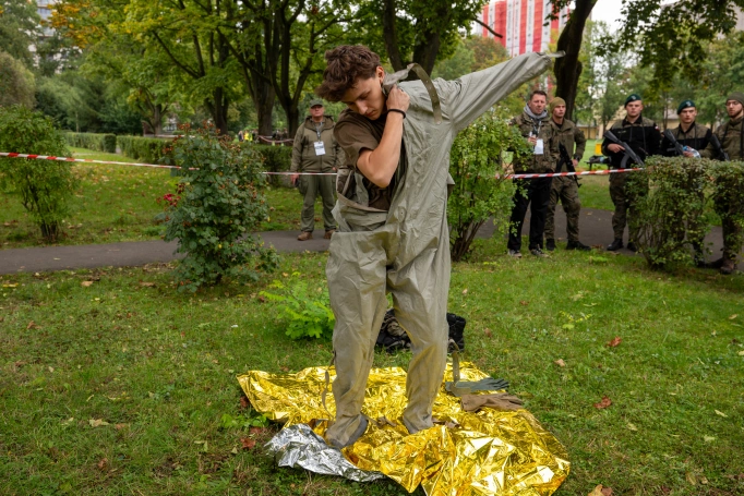 Zdjęcie nr 15 z galerii Trzy dni w koszarach, finał na Wawelu. Za nami XIV Og&oacute;lnopolski Turniej Klas o Profilu Mundurowym - II