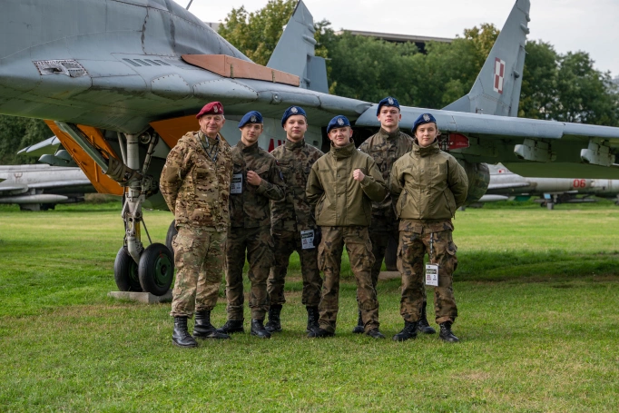 Zdjęcie nr 41 z galerii Trzy dni w koszarach, finał na Wawelu. Za nami XIV Og&oacute;lnopolski Turniej Klas o Profilu Mundurowym - II