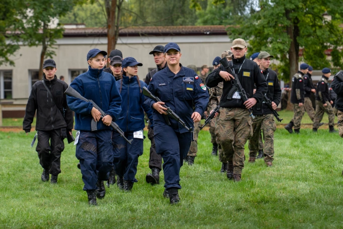 Zdjęcie nr 2 z galerii Trzy dni w koszarach, finał na Wawelu. Za nami XIV Og&oacute;lnopolski Turniej Klas o Profilu Mundurowym - II