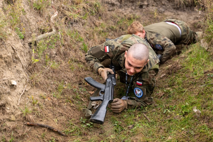 Zdjęcie nr 28 z galerii Trzy dni w koszarach, finał na Wawelu. Za nami XIV Og&oacute;lnopolski Turniej Klas o Profilu Mundurowym - II