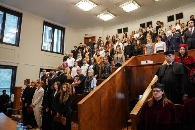 Zdjęcie nr 2 z galerii Gaudeamus igitur. Uroczystość inauguracji roku akademickiego na stołecznym wydziale Akademii WSB