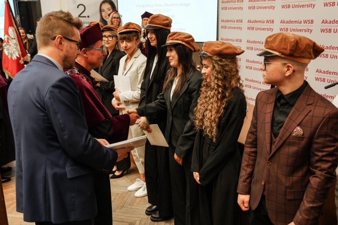 Zdjęcie nr 4 z galerii Gaudeamus igitur. Uroczystość inauguracji roku akademickiego na stołecznym wydziale Akademii WSB