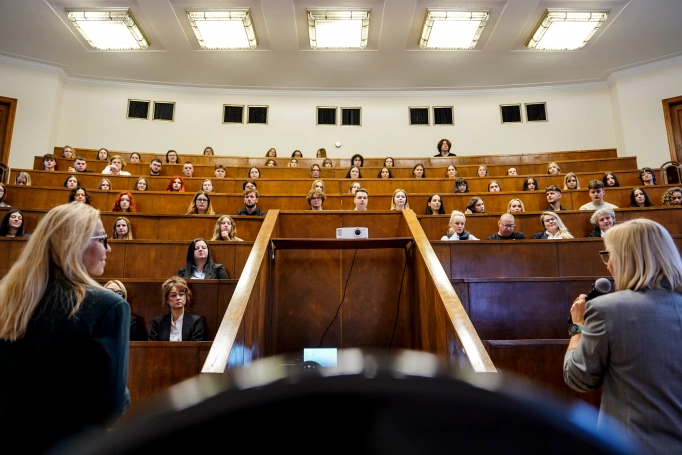 Zdjęcie nr 8 z galerii Gaudeamus igitur. Uroczystość inauguracji roku akademickiego na stołecznym wydziale Akademii WSB