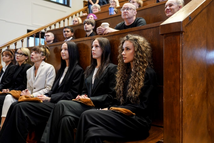 Zdjęcie nr 17 z galerii Gaudeamus igitur. Uroczystość inauguracji roku akademickiego na stołecznym wydziale Akademii WSB