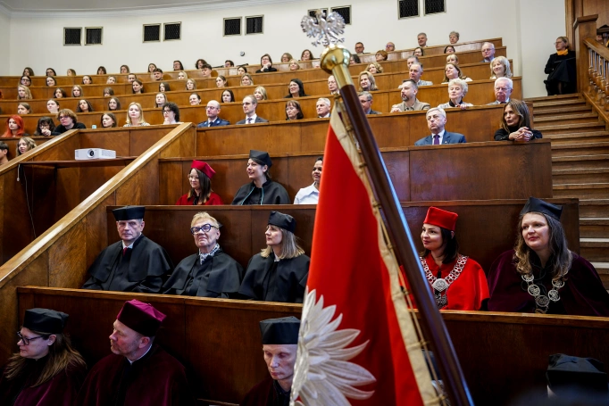 Zdjęcie nr 18 z galerii Gaudeamus igitur. Uroczystość inauguracji roku akademickiego na stołecznym wydziale Akademii WSB