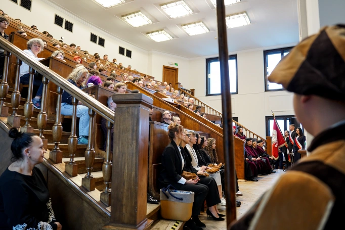 Zdjęcie nr 20 z galerii Gaudeamus igitur. Uroczystość inauguracji roku akademickiego na stołecznym wydziale Akademii WSB