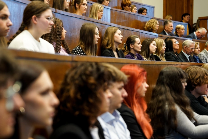 Zdjęcie nr 22 z galerii Gaudeamus igitur. Uroczystość inauguracji roku akademickiego na stołecznym wydziale Akademii WSB