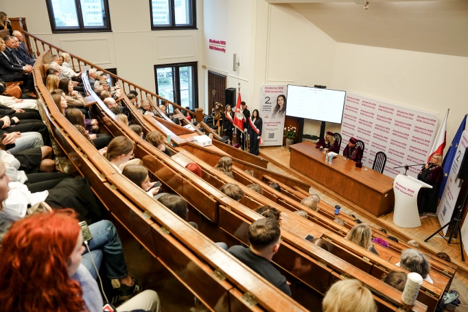 Zdjęcie nr 6 z galerii Gaudeamus igitur. Uroczystość inauguracji roku akademickiego na stołecznym wydziale Akademii WSB. Fotogaleria II
