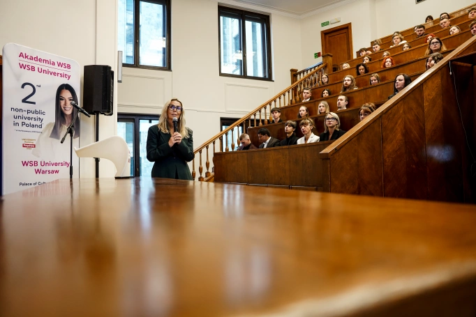 Zdjęcie nr 12 z galerii Gaudeamus igitur. Uroczystość inauguracji roku akademickiego na stołecznym wydziale Akademii WSB. Fotogaleria II