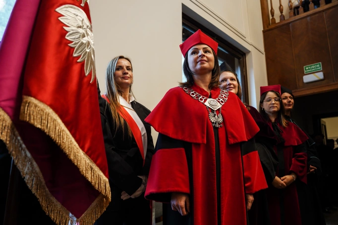 Zdjęcie nr 15 z galerii Gaudeamus igitur. Uroczystość inauguracji roku akademickiego na stołecznym wydziale Akademii WSB. Fotogaleria II