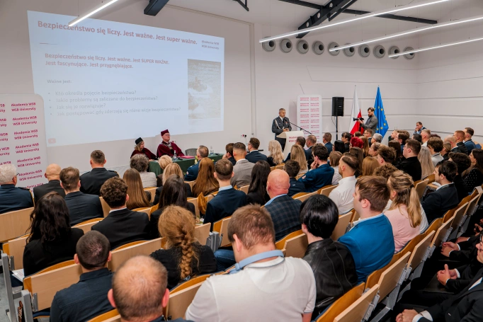 Zdjęcie nr 55 z galerii Uroczysta Inauguracja Roku Akademickiego 2026/2027 w Akademii WSB w Jaworznie